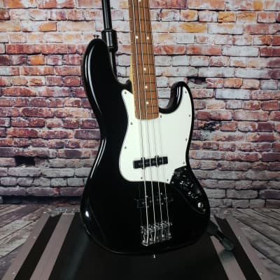 Fender Player Series Jazz Bass w/Pau Ferro Neck in Black w/FREE Shipping image 3
