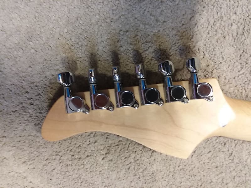 逸品　Fernandes RETROROCKET PRO サスティナー Fernandes Retrorocket Pro Sustainer Metalic Blue | Reverb