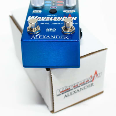 Alexander Wavelength High Bandwidth Digital Modulator Guitar Effect Pedal - NEW image 7