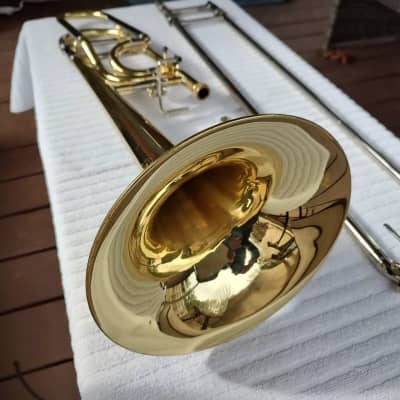 Jupiter JSL-636 O Trigger Bb/F Trombone w/ MP and Cleaning Supplies. NICE! image 6