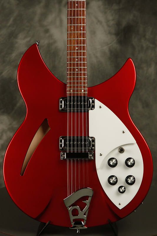 Rickenbacker 330-12タイプ Model 330/12: The Twelve String Revolution - Rickenbacker