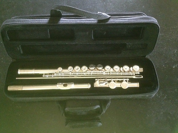 Yamaha YFL-325 Flute image 1