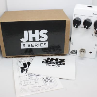 JHS 3 Series Chorus 2020 - Present - White image 6