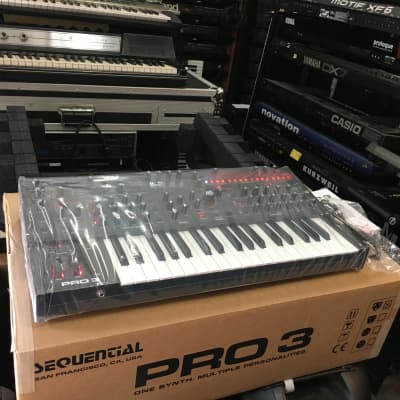 Sequential Circuits Pro 3 Multi-Filter Mono/Paraphonic Synthesizer  in box  //ARMENS// image 4