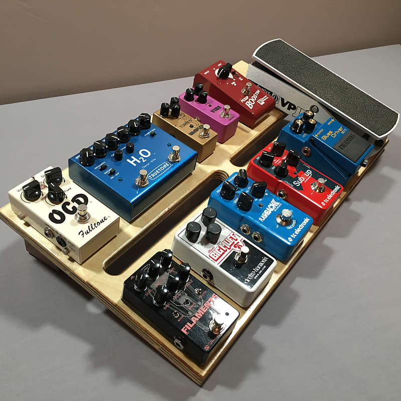 MadPedalBoards Angled 12 x 21 Pedalboard / ClearPoly Reverb