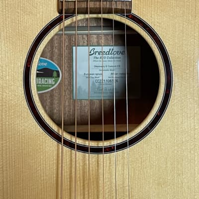 Breedlove Discovery S Concert CE NT Natural Highgloss Acoustic Guitar image 4