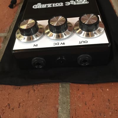 Castledine The Wizard Fuzz/Distortion Pedal (Black Sabbath