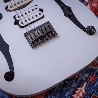 Ibanez Paul Gilbert Signature PGMM31 Electric Guitar - White