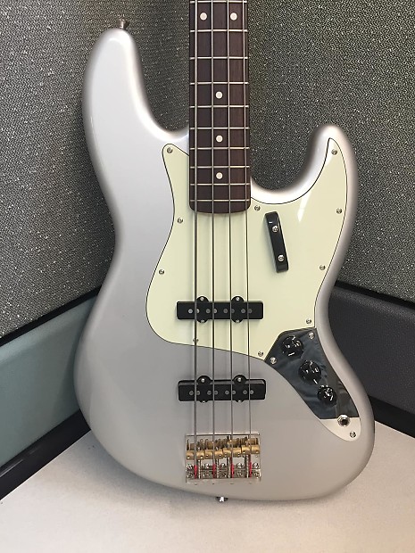 Squier classic vibe jazz sales bass inca silver