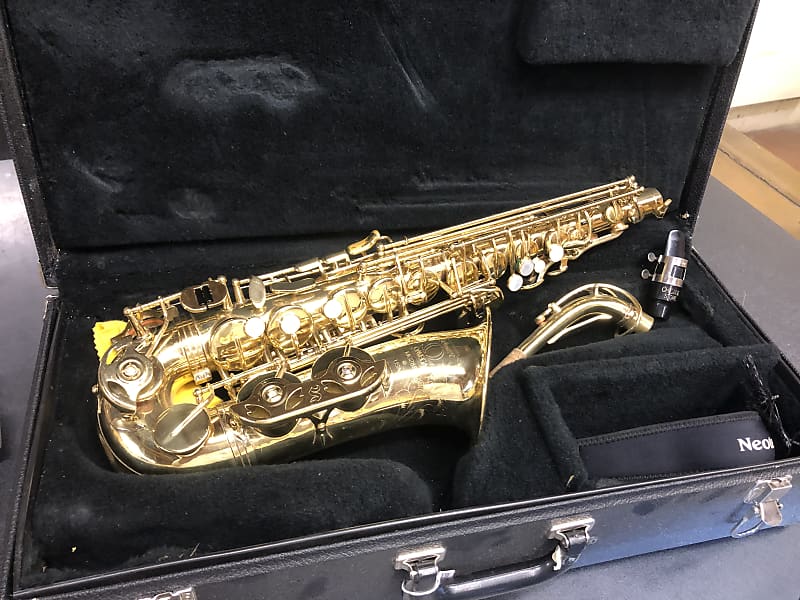 Selmer Omega MG288 Alto Saxophone w Hard Shell Case Reverb