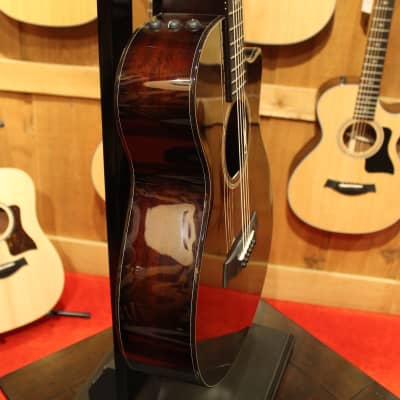 Taylor 522ce 12 Fret Tropical Mahogany Guitar, Free Shipping image 3