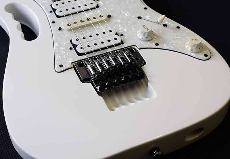 Ibanez JEM-555 WH Steve Vai Signature White | Reverb