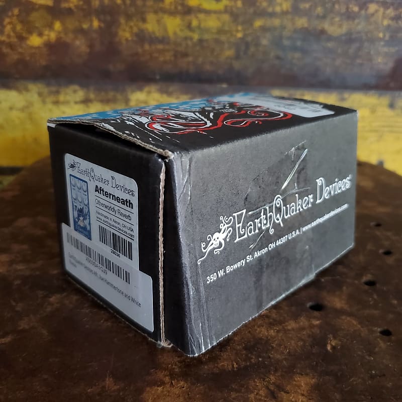 EarthQuaker Devices Afterneath V3 - Limited Edition Blue EarthQuaker Devices Afterneath V3 - Limited Edition Blue