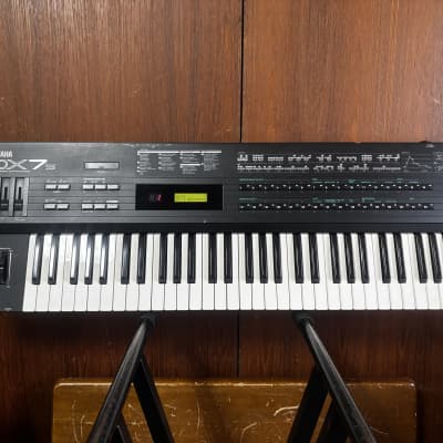 Yamaha DX7s FM Digital Programmable Algorithm Synth w/ gig bag New battery!!