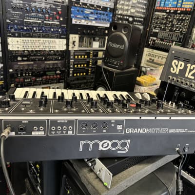 Moog Grandmother BLACK 32-Key Semi-Modular Analog Synthesizer Keyboard //ARMENS//