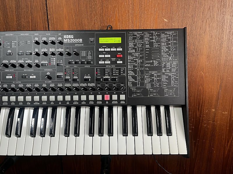 KORG MS2000B Virtual Analog Modeling Synthesizer w/box vocoder mic power  supply