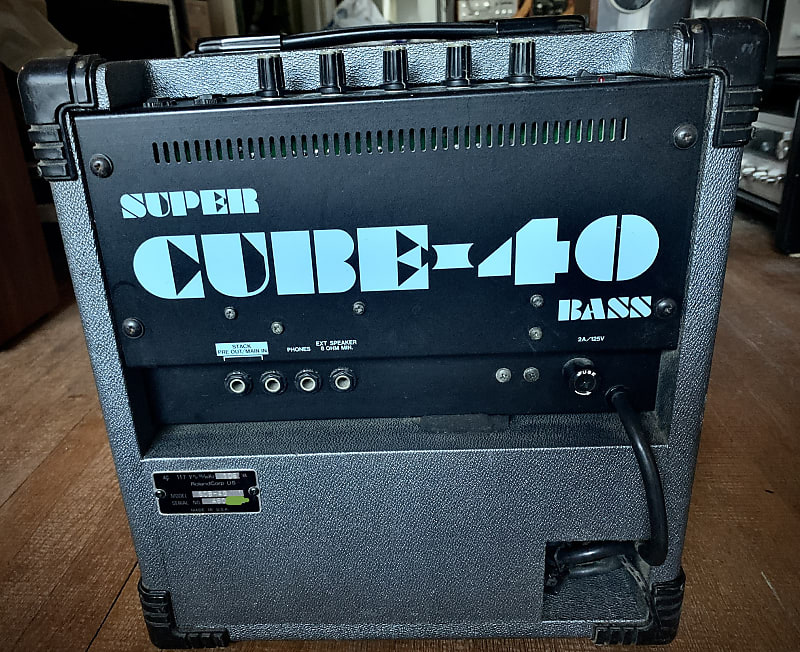 Roland Super Cube 40 Bass SCB-40 1976 - 1984 with Op Manual and cables