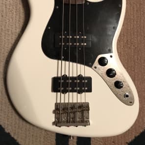 Fender Modern Player Jazz Bass Olympic White image 3