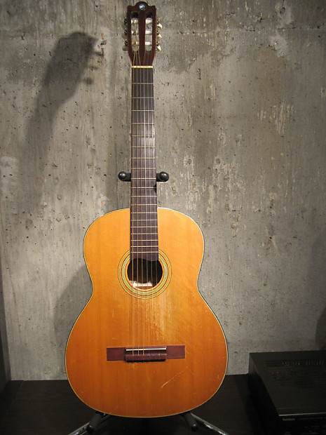 yairi classical guitars