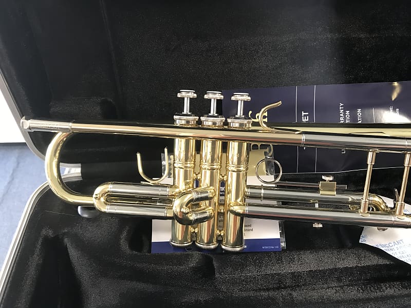 Bach Model BTR301 Student Bb Trumpet SN T03319 EXCELLENT