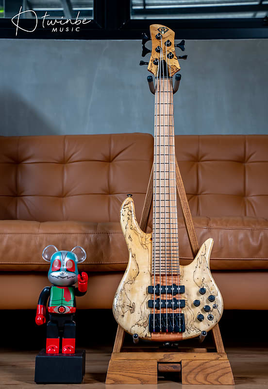 Hammer Mini Bass Short Scale 25.5″ 30 frets Reverb