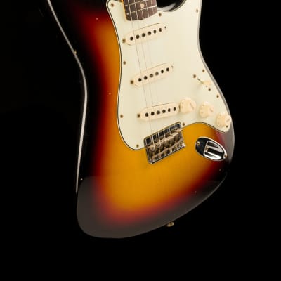 Fender Custom Shop 1961 Stratocaster Hardtail Journeyman Relic 3-Tone Sunburst image 10