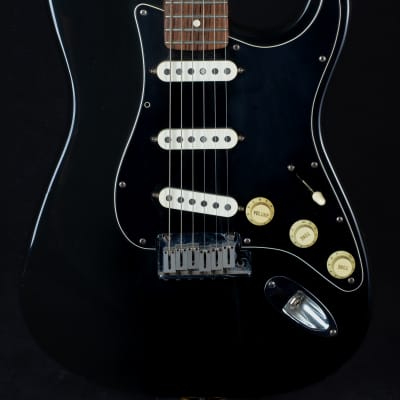 Fender American Standard Stratocaster with Rosewood Fretboard 1995 - Black image 4