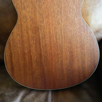 Larrivee Forum III #72 of 78 Solid Mahogany Back Sides with Italian Spruce Top 2009 Natural image 6