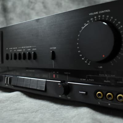 Alpine/ Luxman LV-105 Stereo Integrated Amplifier in Very Alpine/ Luxman LV-105 Stereo Integrated Amplifier in Very