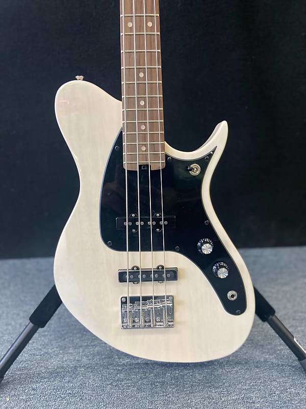 Aria jet outlet bass