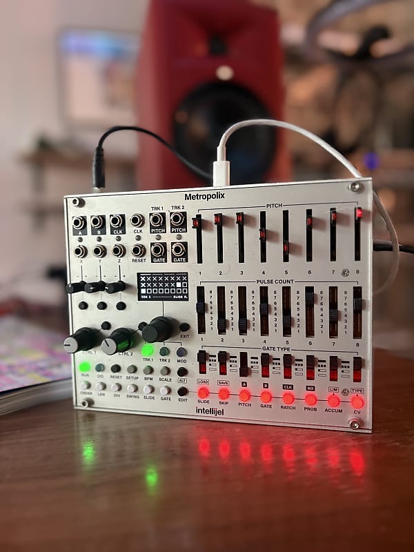 その他 intellijrl Metropolis Intellijel Designs Metropolix Solo— Clockface Modular