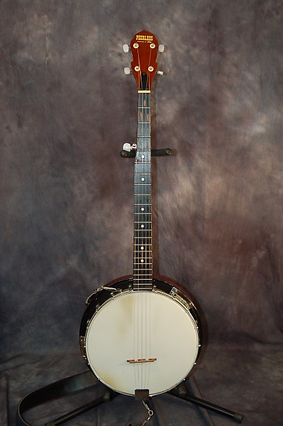 Peerless by Iiada 5 String 1970's Banjo Original Case and Case