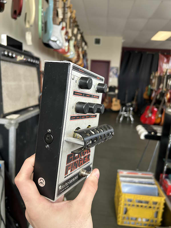 Electro-Harmonix Black Finger Tube Compressor Pedal | Sweetwater