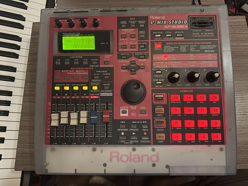 Roland SP-808EX e-MIX Studio Phrase Sampling Workstation