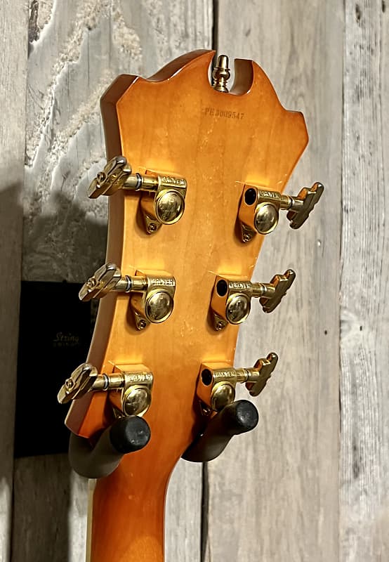Peerless Monarch Features — Guitars 'n Jazz