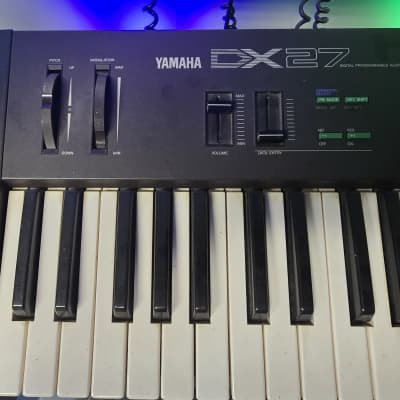 Yamaha DX27 Programmable Algorithm Synthesizer 1985 - Black