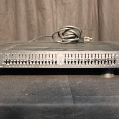 ART 352 31 Band Graphic Equalizer, Article 352