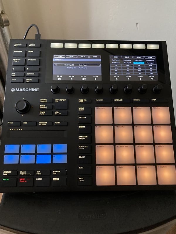 MASCHINE MK3 ライセンス付 - 楽器/器材