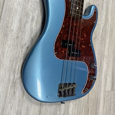 Fernandes  80’s The Revival P bass  - Lake placid blue image 4