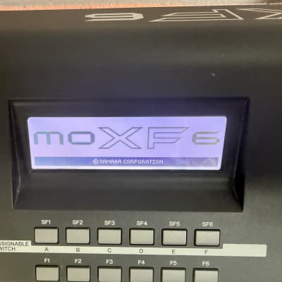 Yamaha MOXF 6 Production Synthesizer 2000s - Gray