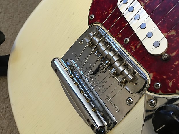 Fender Mustang 1966 Olympic White Thin Nitro Relic SD Fender Mustang 1966 Olympic White Thin Nitro Relic SD
