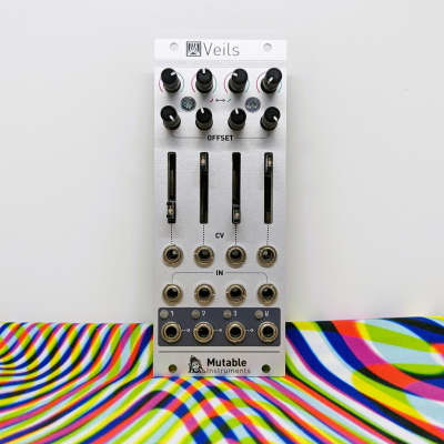 Mutable Instruments Veils v2 in PRISTINE CONDITION w/ toy & extra face plate