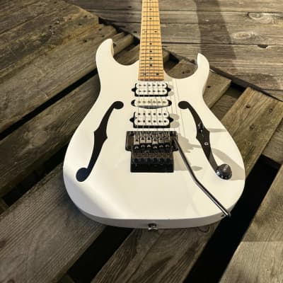 Ibanez PGM300RE-WH 20th Anniversary Paul Gilbert Signature 2009 - White image 14