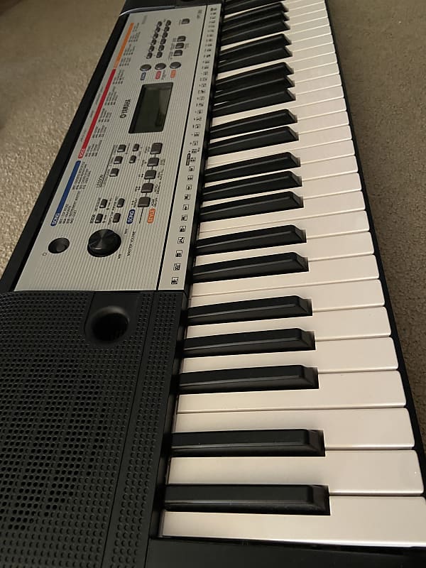 Yamaha YPT260 Tastiera Portatile 61 Tasti Tastiere 61 tasti