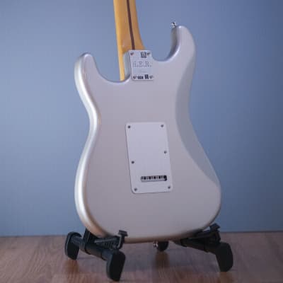 Fender H.E.R. Stratocaster Chrome Glow DEMO image 6