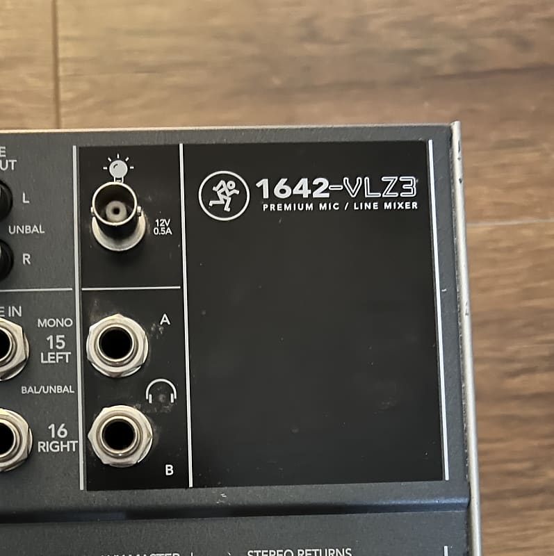 Mackie 1642-VLZ3 16-Channel Mic / Line Mixer | Reverb