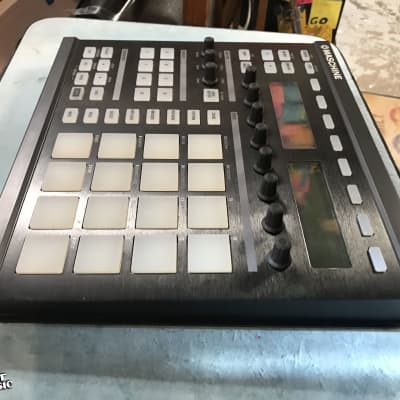 Native Instruments Maschine MKII Groove Production Studio w/ Power Adapter & Box Used image 5