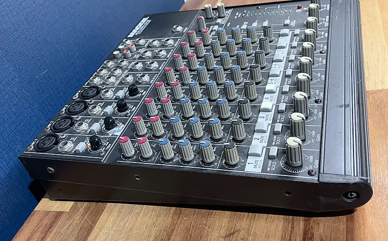 Mackie Micro Series 1202-VLZ 12-Channel Mic / Line Mixer