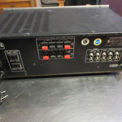 Marantz Model 1060 Stereo Console Amplifier 1971 - 1978 - Silver image 2