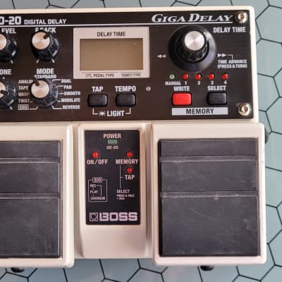 Boss DD-20 Digital Delay 